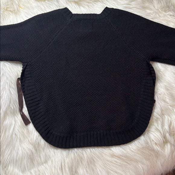 Cotton & Rye Kids
Black Sweater
Boot with pink Cactus
Excellent condition - Picture 6 of 10